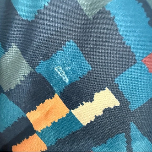 Patagonia Kid's Reversible Down Sweater Hoody in Fitz Roy Patchwork - Picture 10 of 11